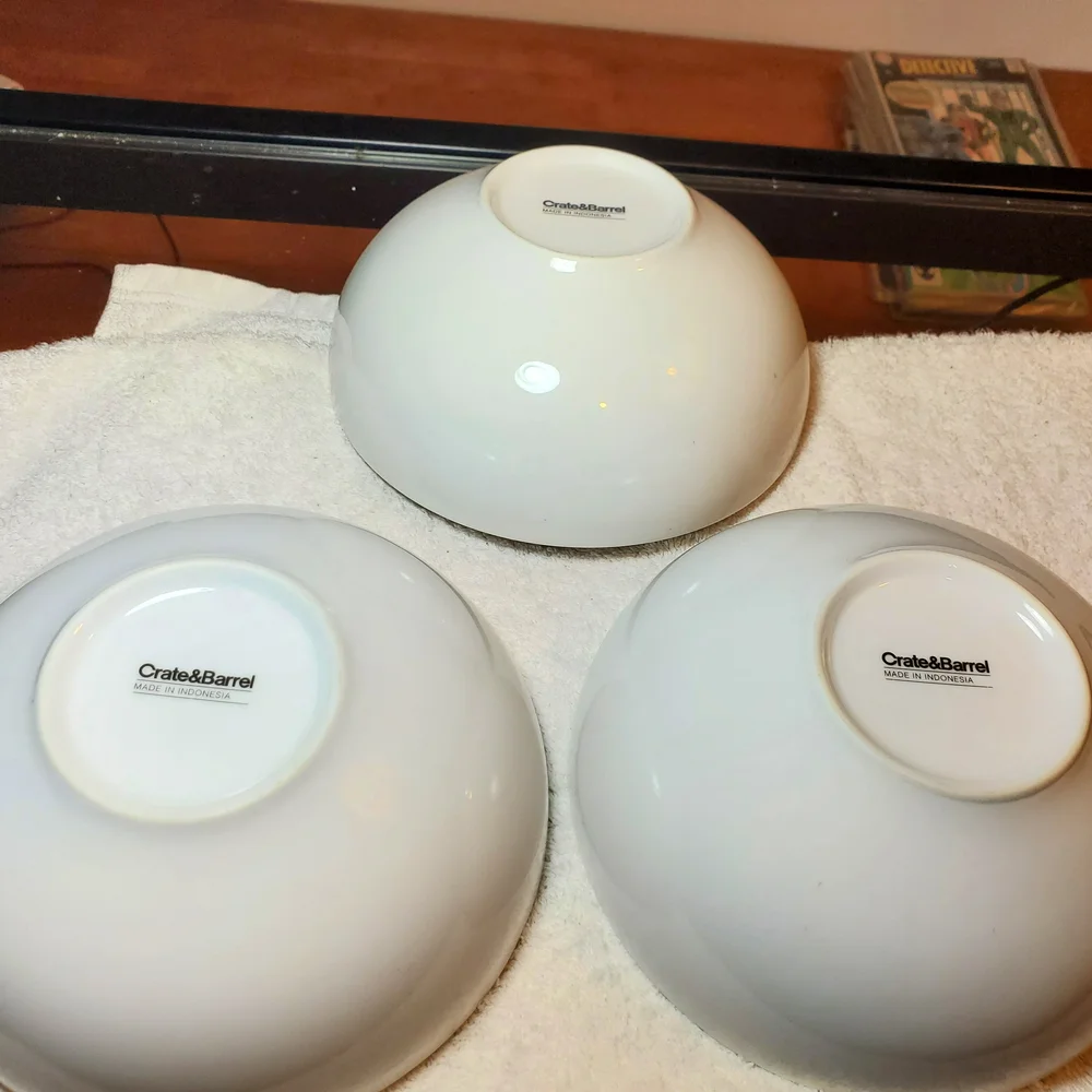 Crate&Barrel Classic White Soup/Cereal Bowls Set Of 2, 7 inch 2.75